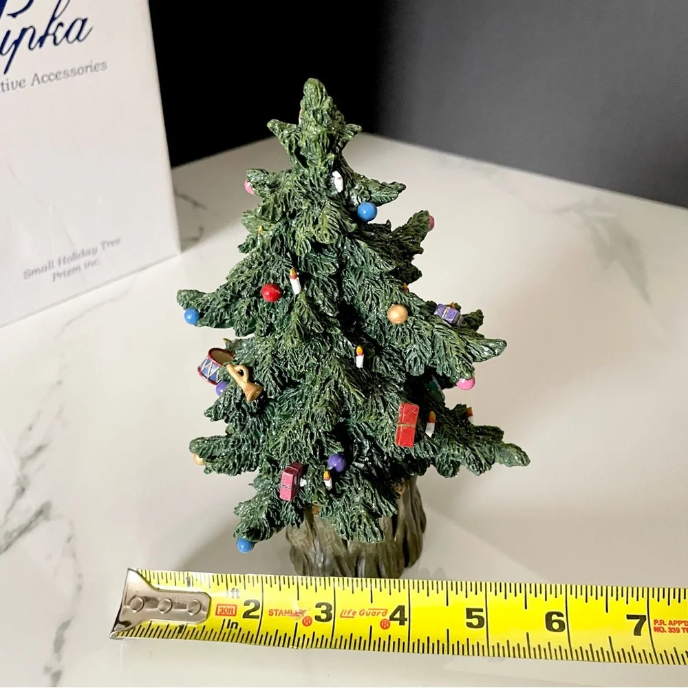 Small Holiday Tree by Pipka